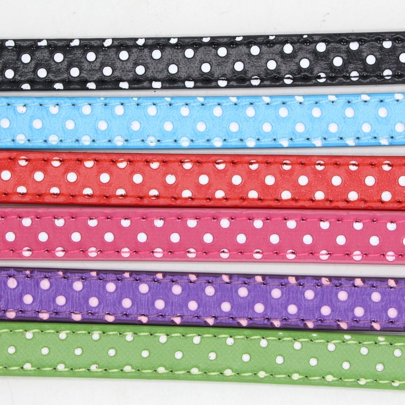 Fashion Dog Collars And Leashes Leather PU Material Customized Color 22g - 48g Weight